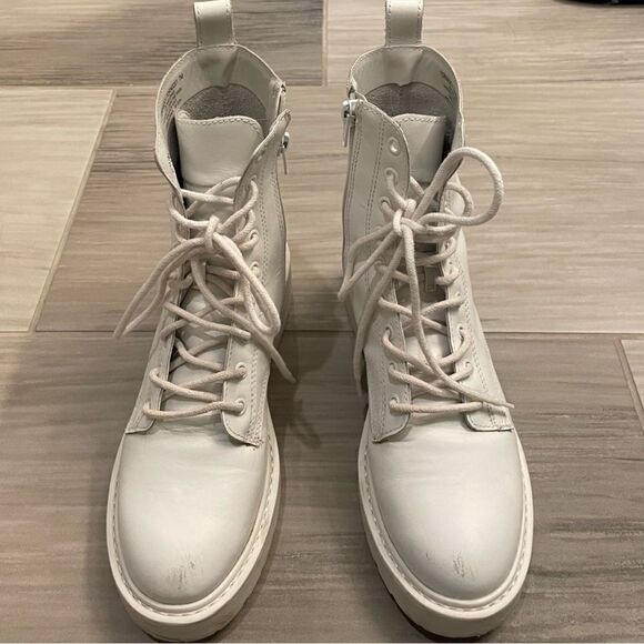 All white heeled boots - Picture 10 of 13